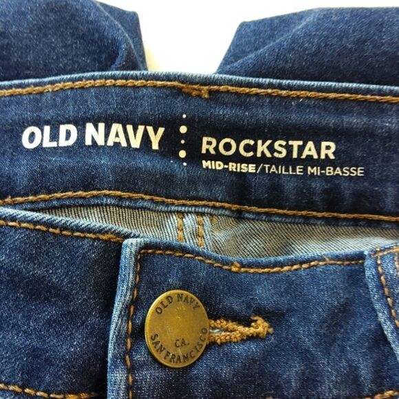 Old Navy Rockstar distressed mid-rise skinny Jeans - Picture 11 of 12